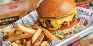 Arizona Menus - Cold Beers & Cheeseburgers