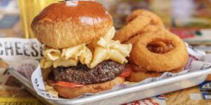 Cold Beers & Cheeseburgers – Maricopa AZ Burgers & Sports Bar